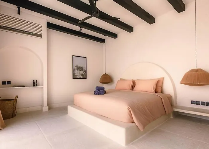 Villa Corsica At Isola Munggu